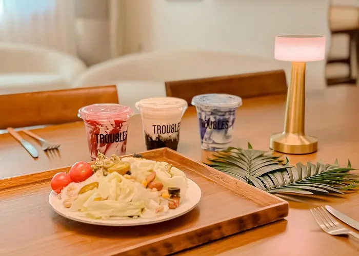 Apartment 신사역2분#초역세권강남역10분내#성형외과#대인원최대10인가능#오픈할인가 *